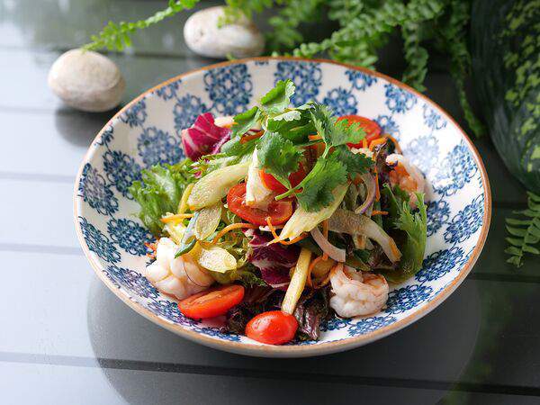 Dong po - Тайский салат со свежим желтым манго и тигровыми креветками