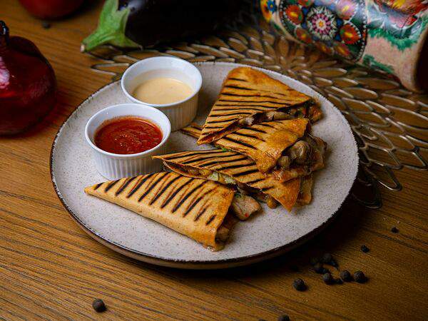 Чайхана Хавас - Кесадилья с курицей