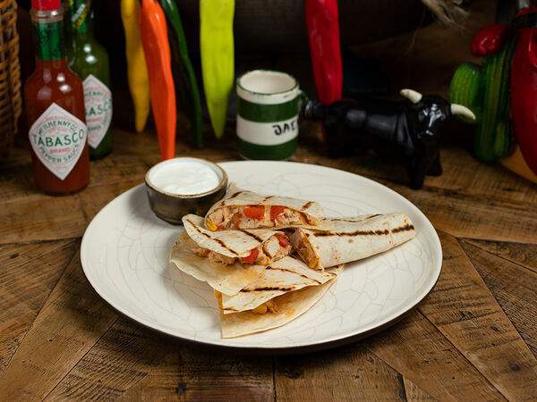 La Vaca - Кесадилья с курицей