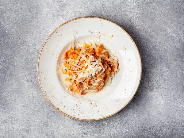 Пшеничный кот - Паста с лимонным цыпленком в томатном соусе