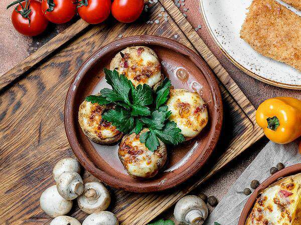 Бакладжан - Шампиньоны с сулугуни