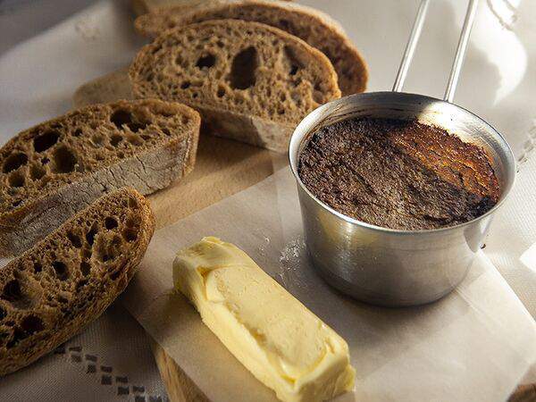 Чайковский - Паштет из куриной печени с вишней