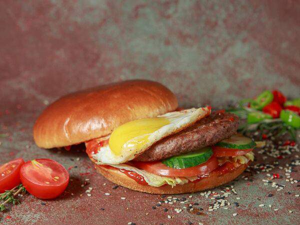 Kitchen Food - Биф бургер с яйцом