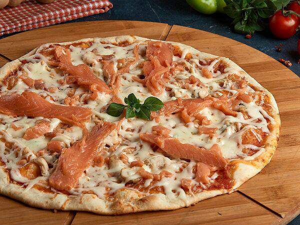 Food Tasty Cafe - С Лососем большая