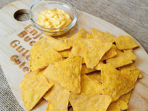 Burger Hunter - Начос с сырным соусом