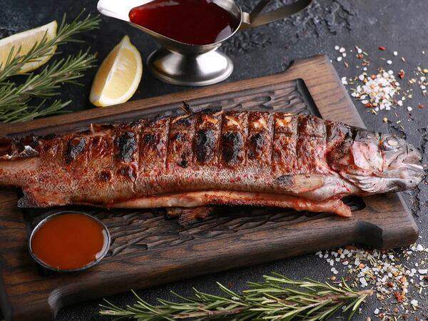 Шашлычный домик - Форель радужная на мангале