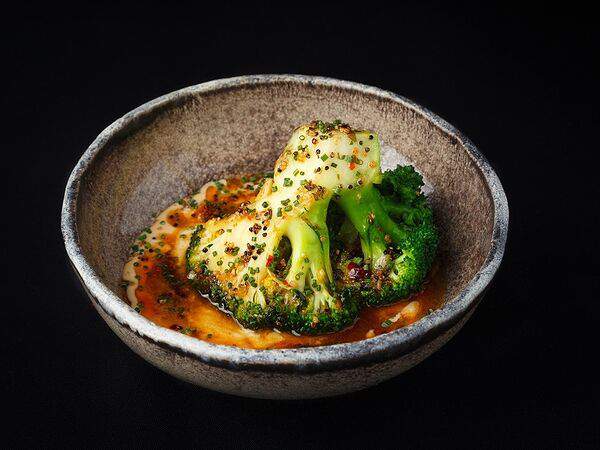 Кабуки - Брокколи с соусом чили