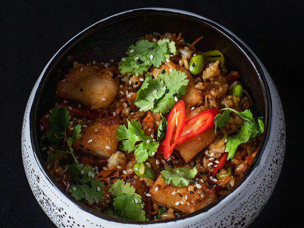 Half of you - Рис с овощами и курицей в креветочном соусе