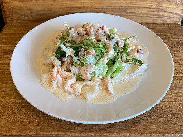 Gagarin Pub - Салат теплый с морепродуктами