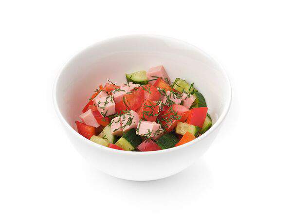 Ближе к делу - Салат с отварной колбасой и овощами