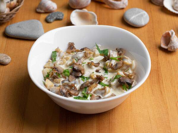 Sea House - Рапаны в сливочном соусе с грибами