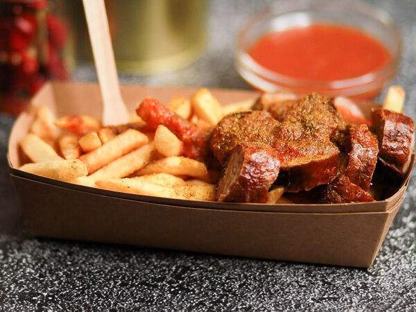 Дайте две - Карривурст с сосиской из свинины