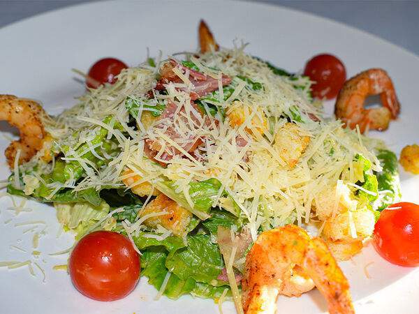 Bellagio - Салат Цезарь с креветками