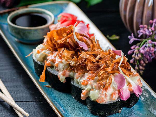 Березка - Ролл с тартаром из лосося