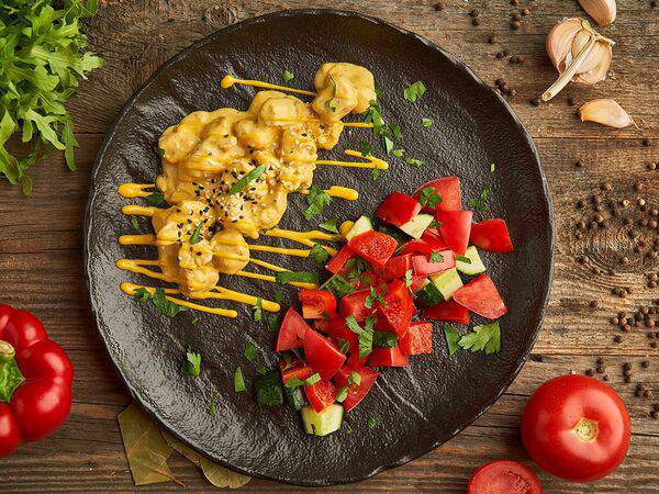 Luna lounge - Курица карри со свежими овощами