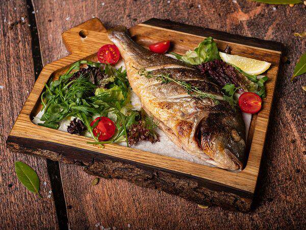 Philosophia Life - Фермерская дорадо с фреш салатом