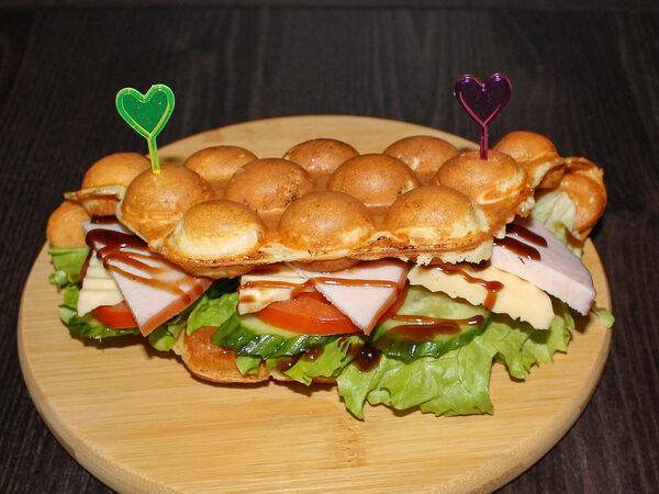 Мадам Вафля - Сытная гонконгская вафля Карбонара