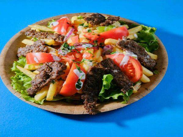 Habibi eda - Шаурма с говядиной на тарелке