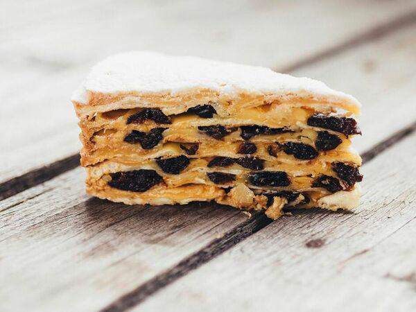 Пекарня Valiko - Миндальный с черносливом