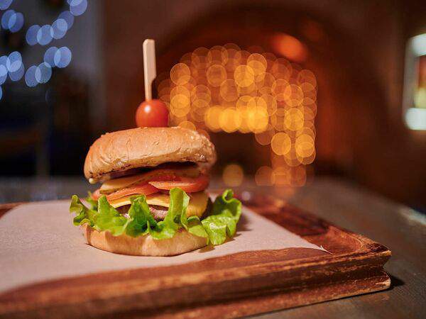 Yep Cafe - Бургер с котлетой