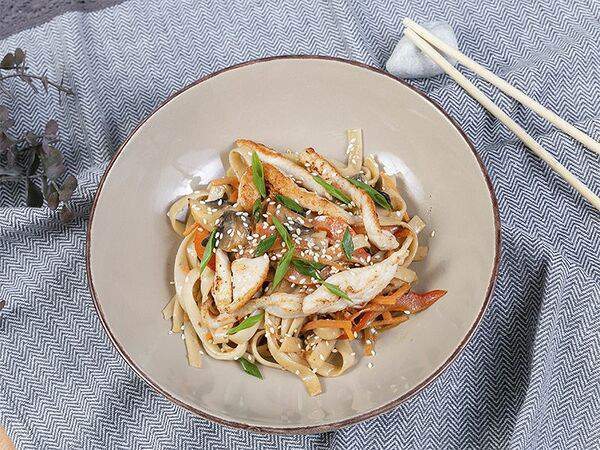 Roll Capone - Удон с курицей на кокосовом молоке