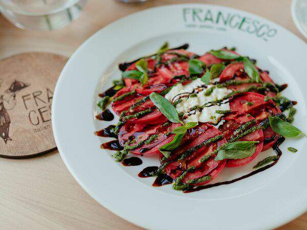 Франческо - Капрезе со страчателлой