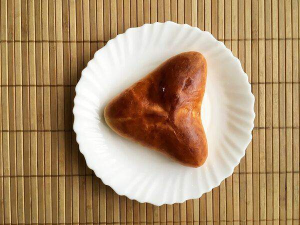 Кафе Мария - Пирожок с морковью и яйцом