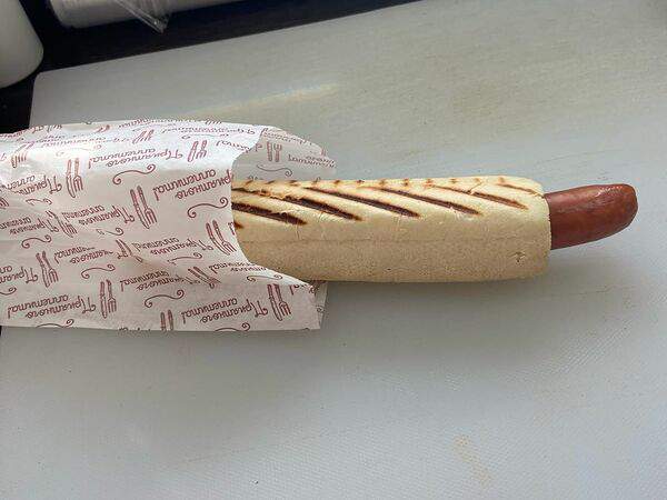 G.G. Fast Food - Хот-дог Кнекер во французской булочке