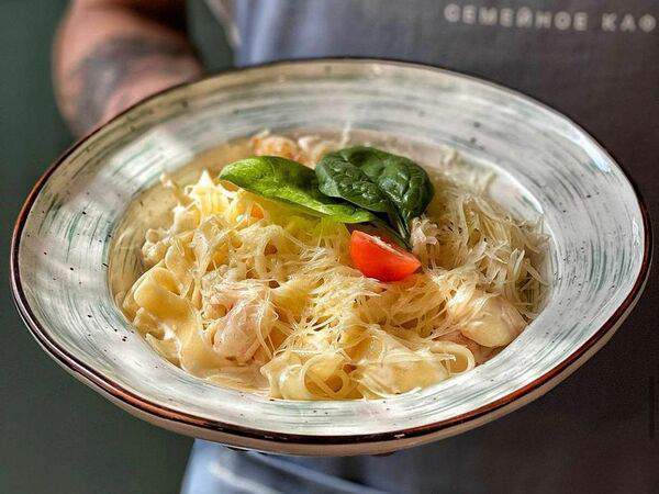 Дом Анны Францевны - Феттуччине с грибами и куриным филе