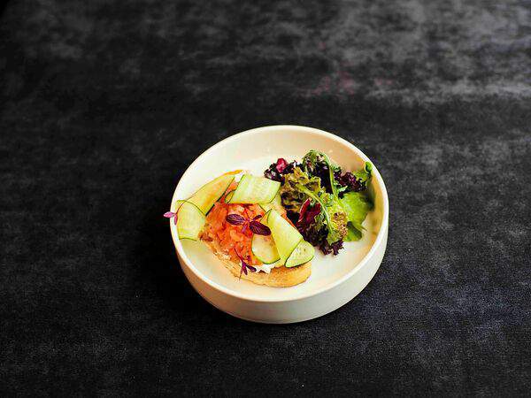 Bobrovsky bar - Брускетта со слабосоленым лососем