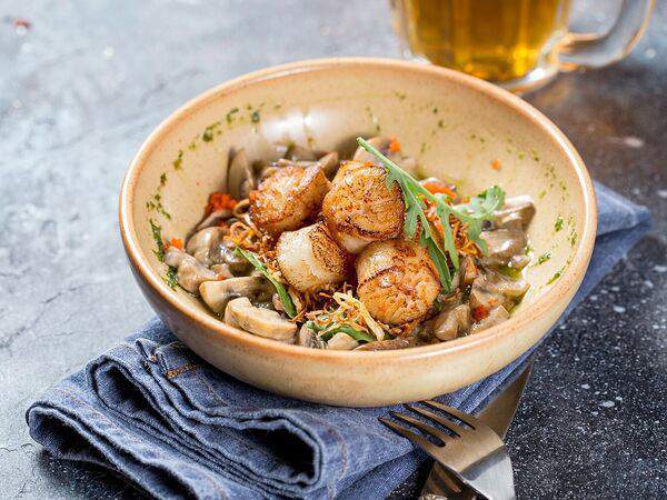 Вепрево колено - Гребешки с грибами