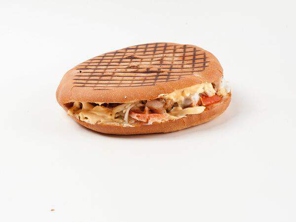 Mydener - Сырный мега с курицей в лепешке