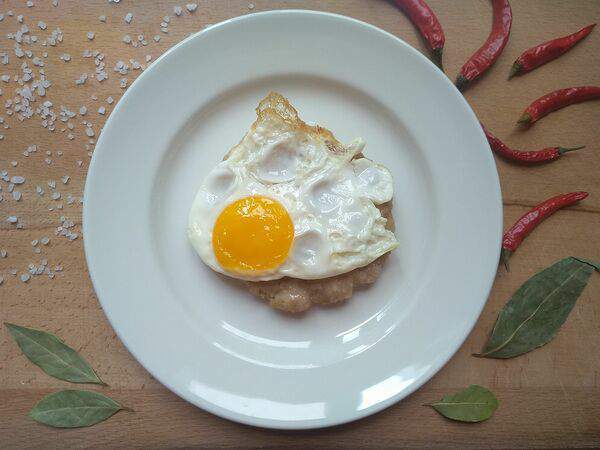 Столовая на Екатерининской - Бифштекс cвинoй