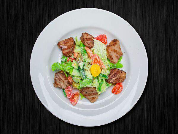 Мясо - Салат с говядиной на гриле