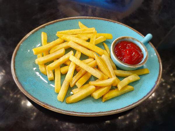 Toplivo - Картофель фри с кетчупом