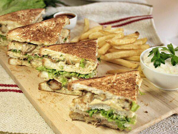 Ахиллес - Клаб-сэндвич с курицей