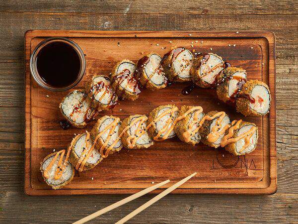 Luna lounge - Горячее ассорти ролл