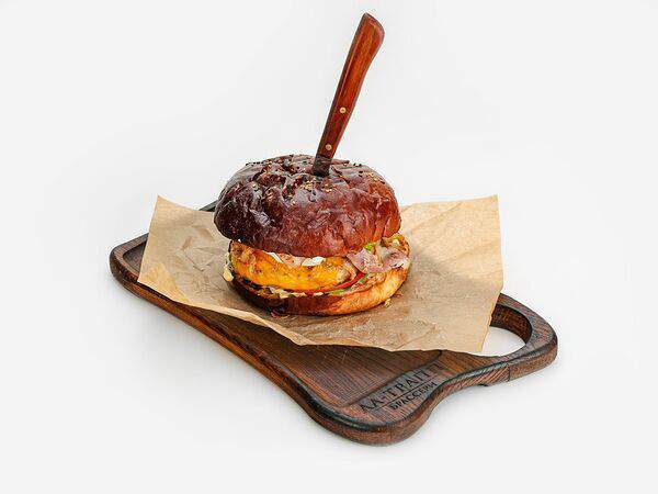 1095 FOOD - Бургер с рубленой куриной котлетой и яйцом пашот