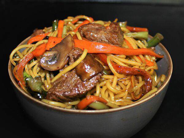 Суши ЮКИ - Рамен с говядиной