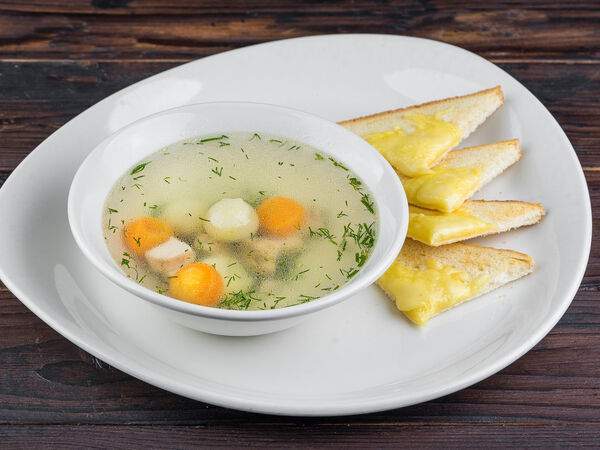 Irish Pub Dublin - Куриный суп с сырными гренками