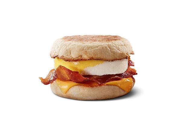 МакДональдс - МакМаффин с яйцом и беконом