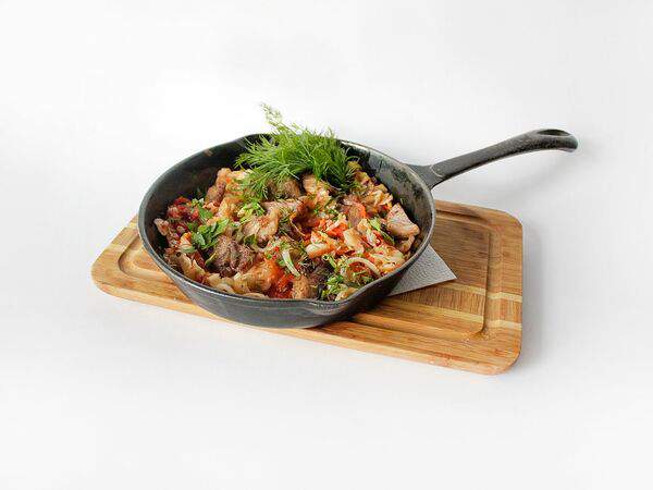 Вареничная №9 - Тушеная капуста с мясом