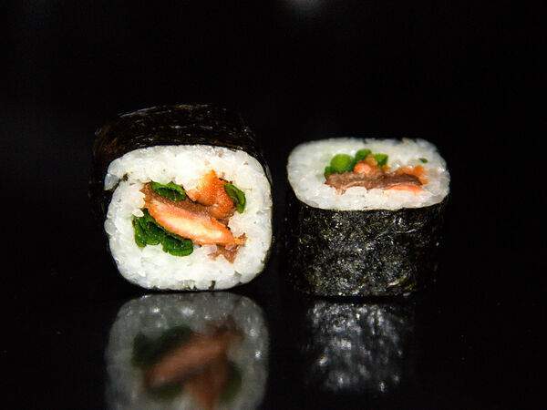 Мегаполис - Ролл Жареный лосось