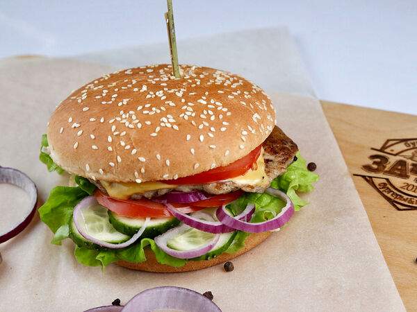 Зачёт Пицца & Бургеры - Бургер куриный Цезарь