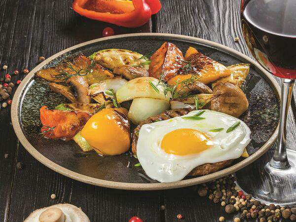 Хлебные истории - Бифштекс из говядины с овощами гриль и яйцом