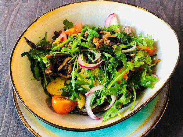 Иль густо - Деревенский салат с говядиной