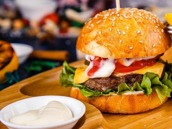 Vo Dvore - Бургер с говядиной