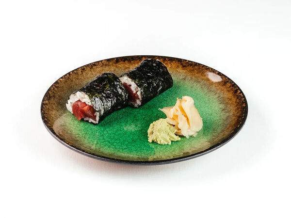 Avocado queen - Ручной ролл с тунцом