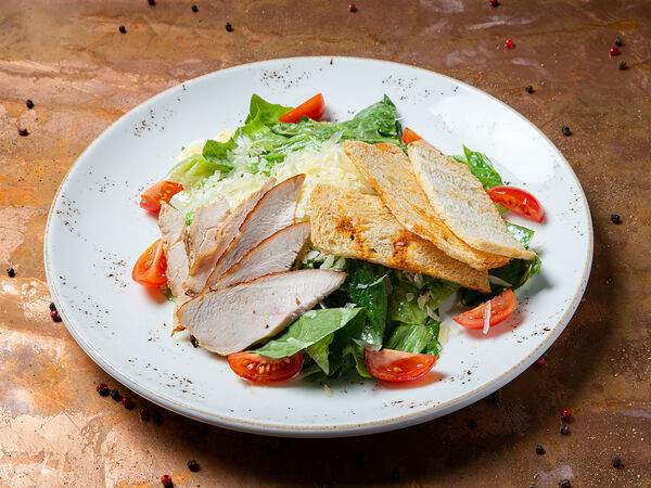 Фабрика - Салат Цезарь с курицей