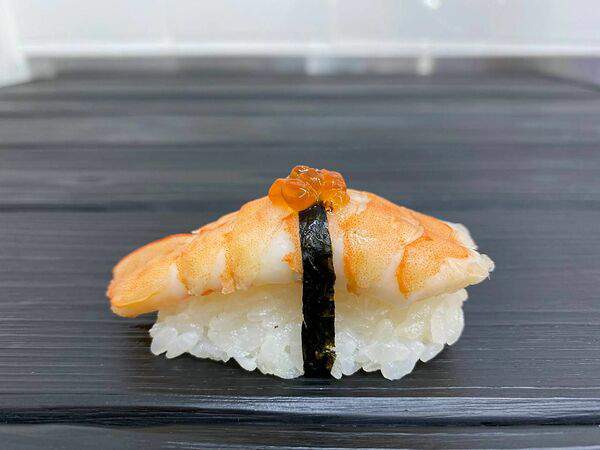 Crystal Sushi & Rolls - Нигири с креветкой